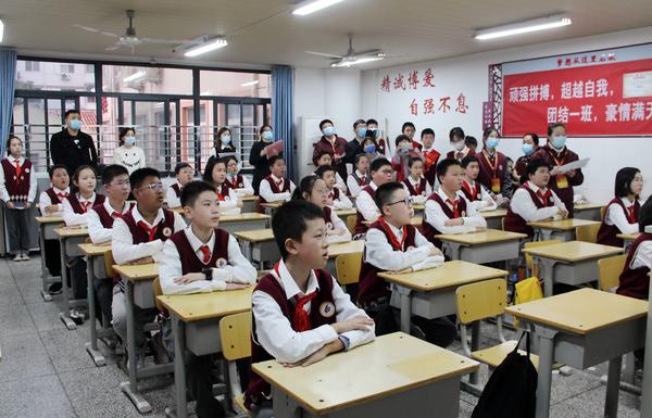 家長從環(huán)境、制度、精神三個層面進行觀察評分