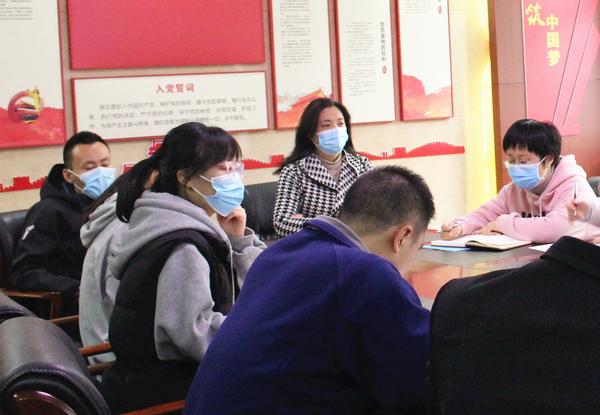 副校長(zhǎng)宋琪對(duì)小組建設(shè)提出具體要求