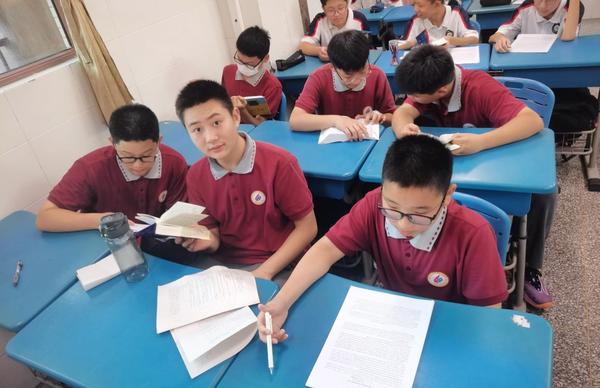 探秘科學(xué) 成就未來 (6)