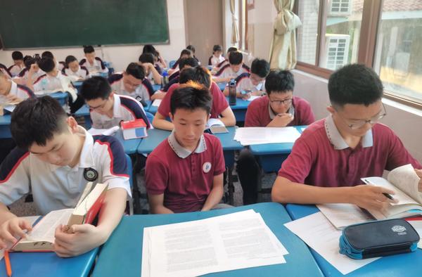 探秘科學(xué) 成就未來 (9)