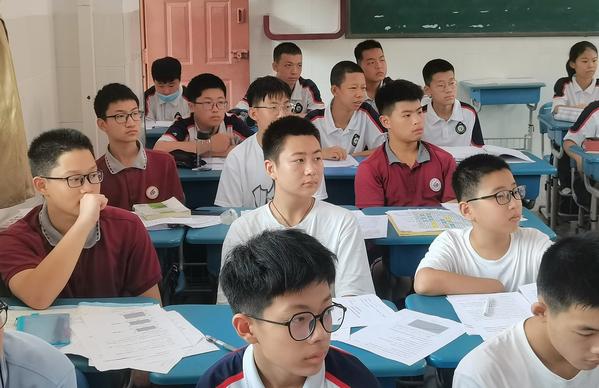 探秘科學(xué) 成就未來 (10)